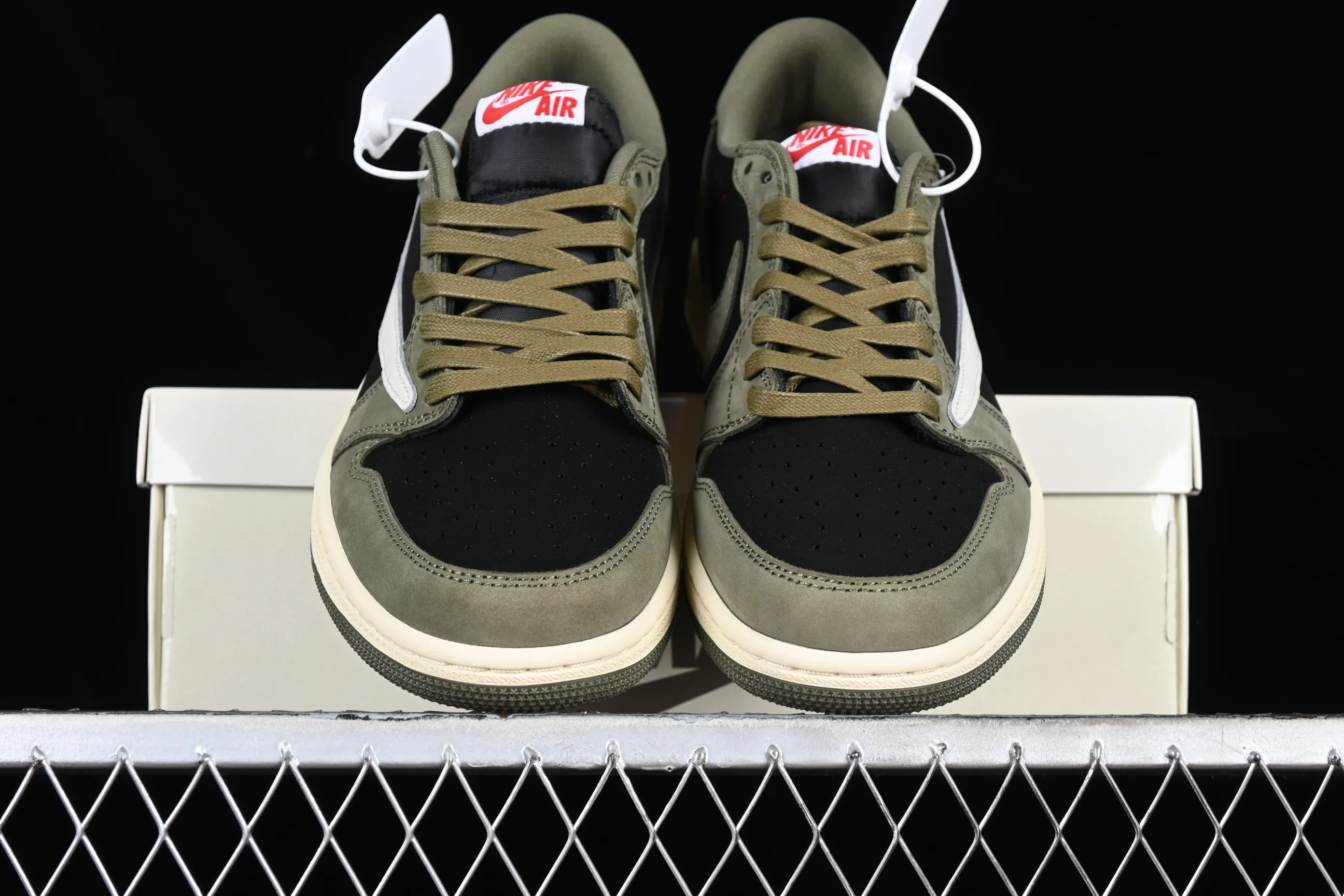 All categories Air Jordan Jordan series basketball shoes Air Jordan 1 Low Travis Scott x Air Jordan 1 Low OG AJ1 Joe 1 undercut low DM7866-002